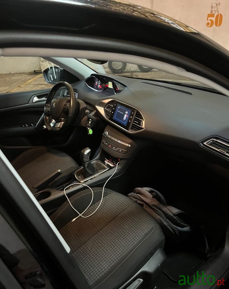 2018' Peugeot 308 Sw photo #4