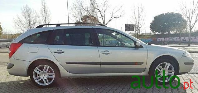 2005' Renault Laguna Break photo #1