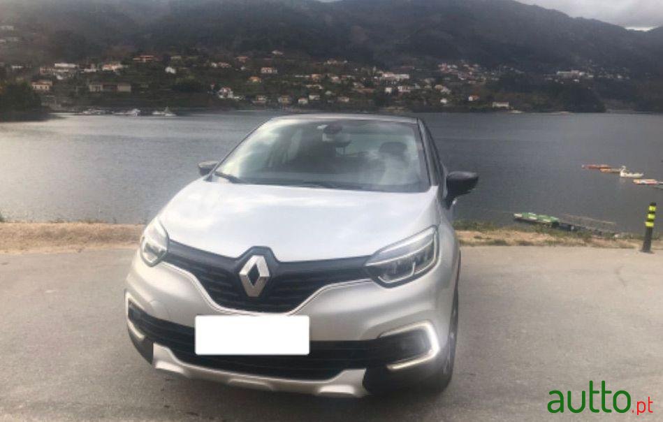2018' Renault Captur 1.5 Dci photo #2