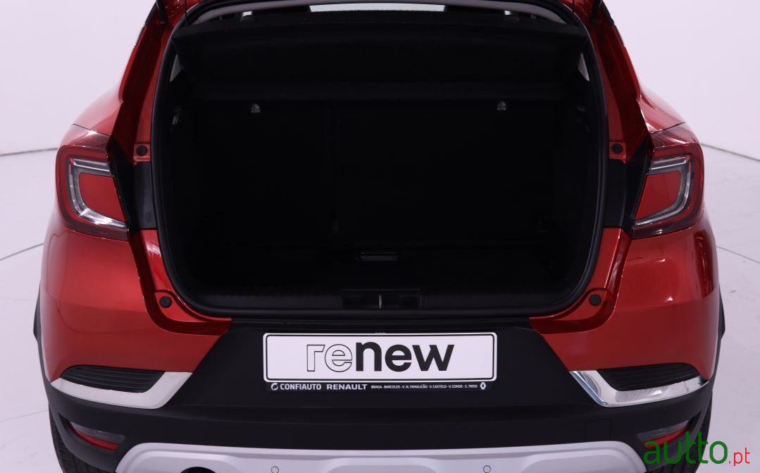 2021' Renault Captur photo #1