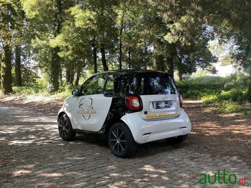 2021' Smart Fortwo Electric Drive Passion photo #5