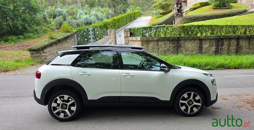 2020' Citroen C4 Cactus photo #1