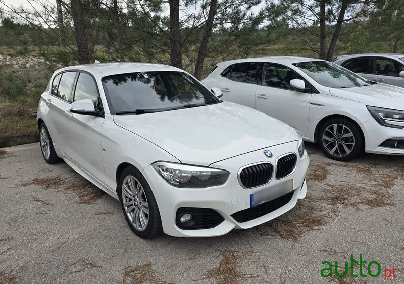 2016' BMW Série 1 D Pack M photo #5