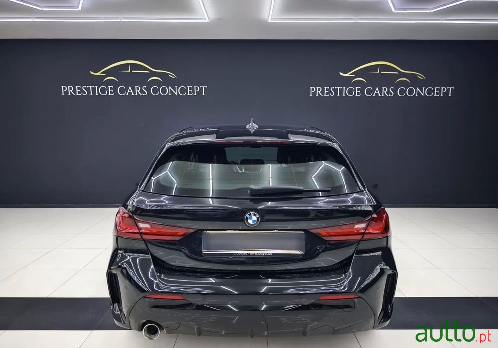 2021' BMW Série 1 D M Sport photo #3