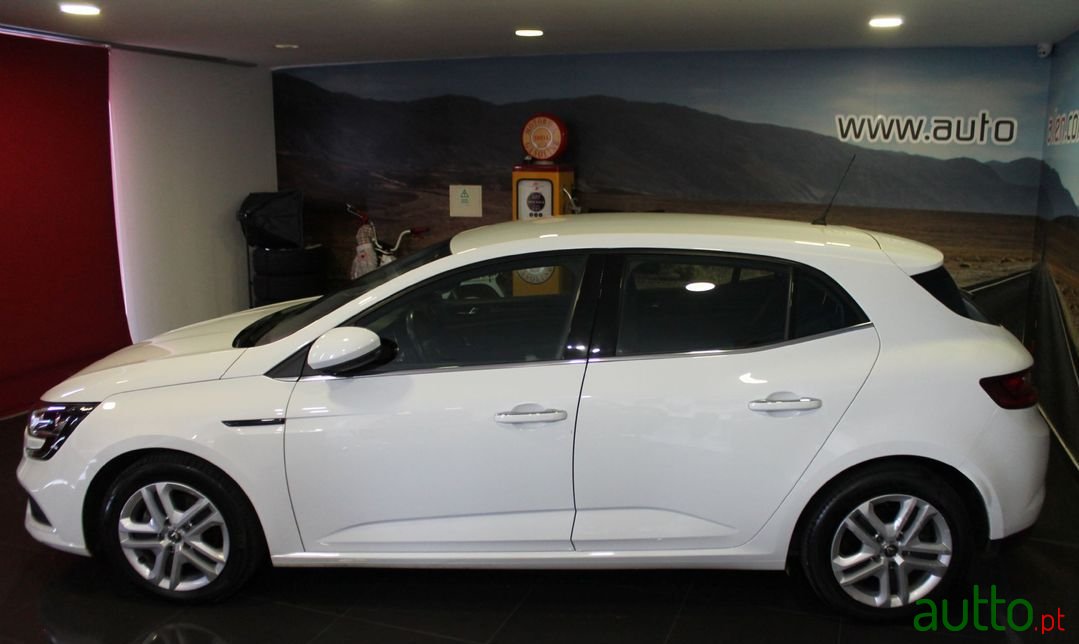 2018' Renault Megane photo #3