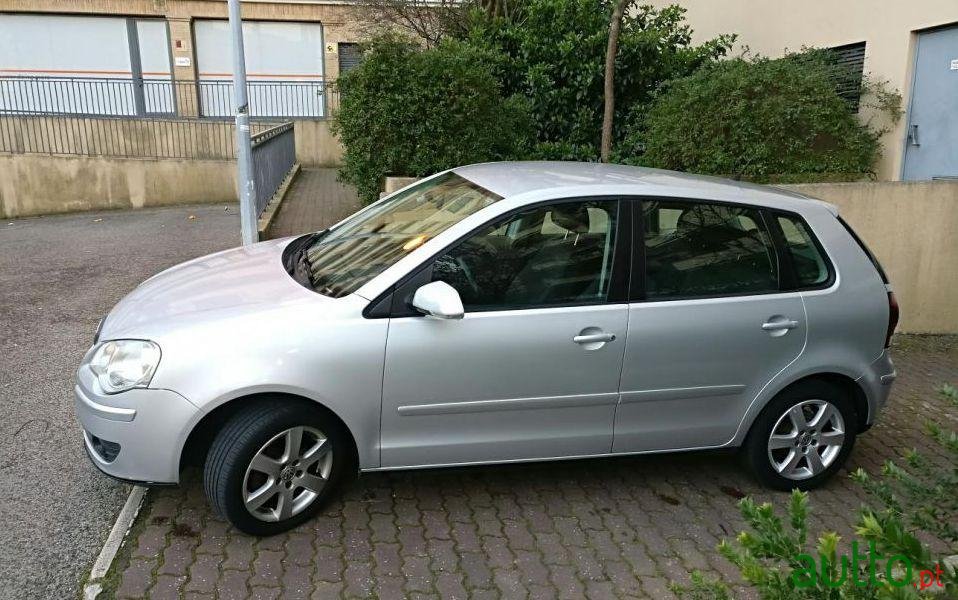 2008' Volkswagen Polo photo #1