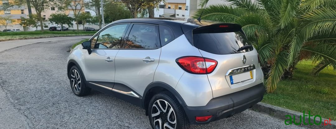 2015' Renault Captur photo #3