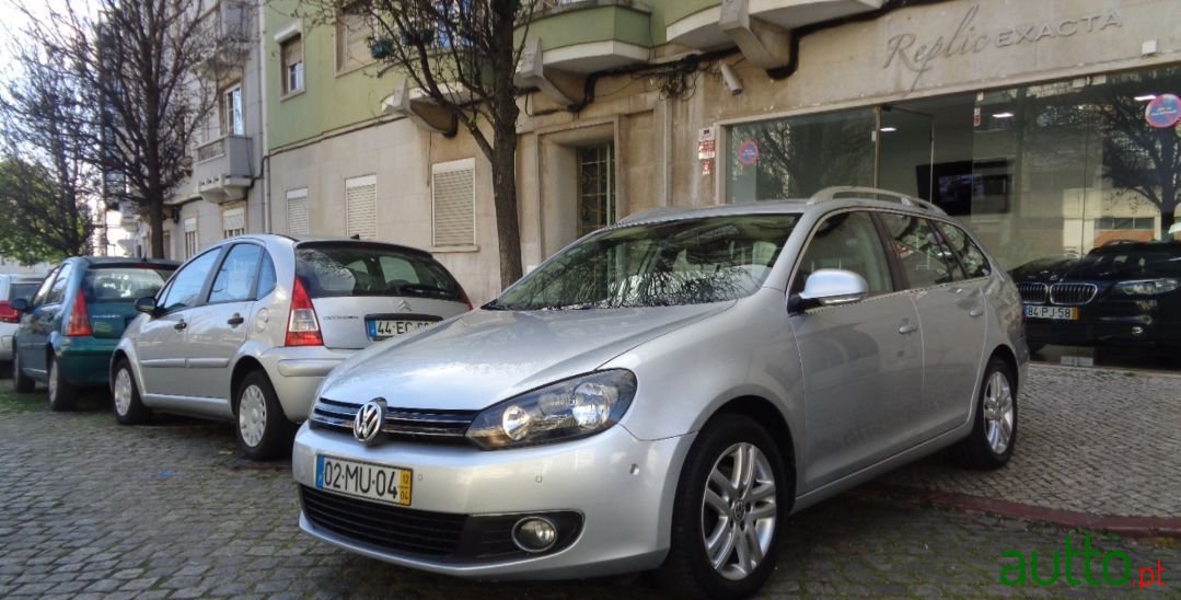 2012' Volkswagen Golf Variant photo #2