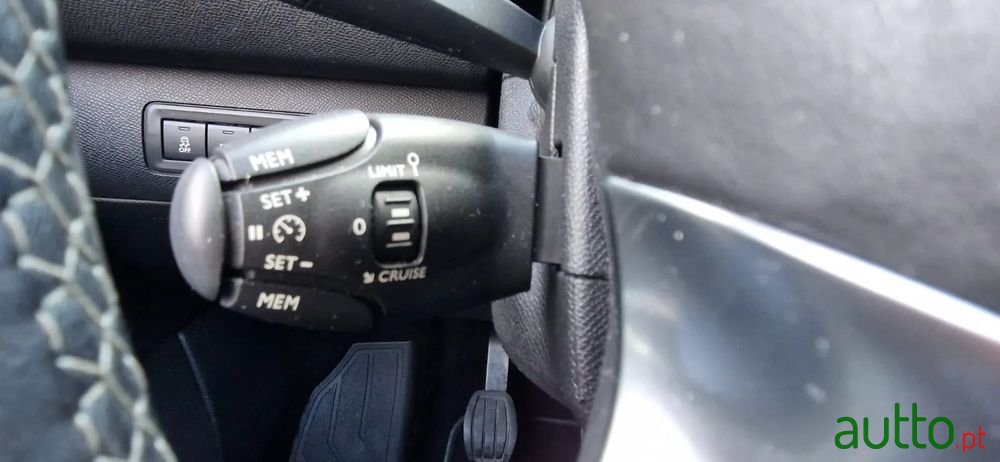 2014' Peugeot 308 Sw photo #6