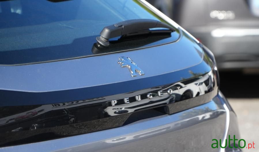 2021' Peugeot 208 photo #5