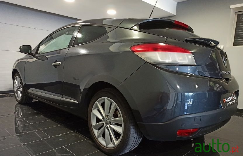 2010' Renault Megane photo #4