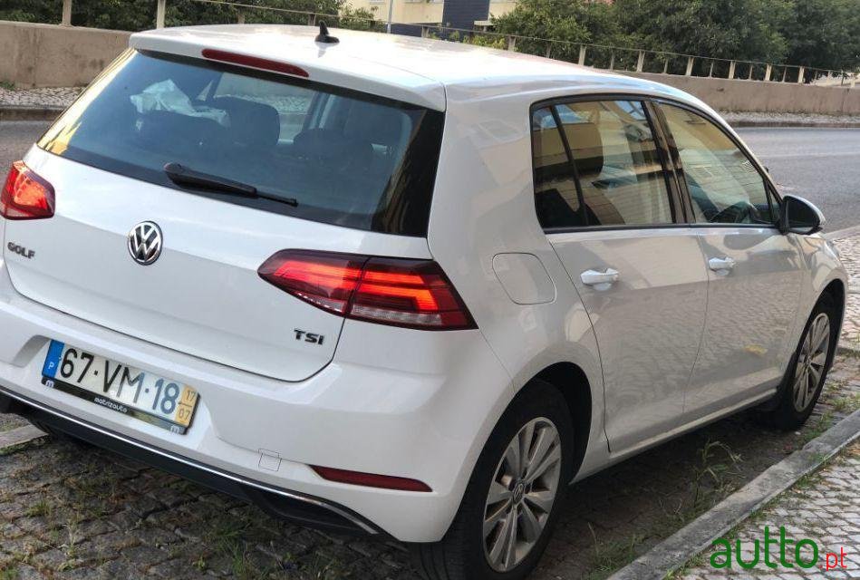 2017' Volkswagen Golf Tsi photo #3