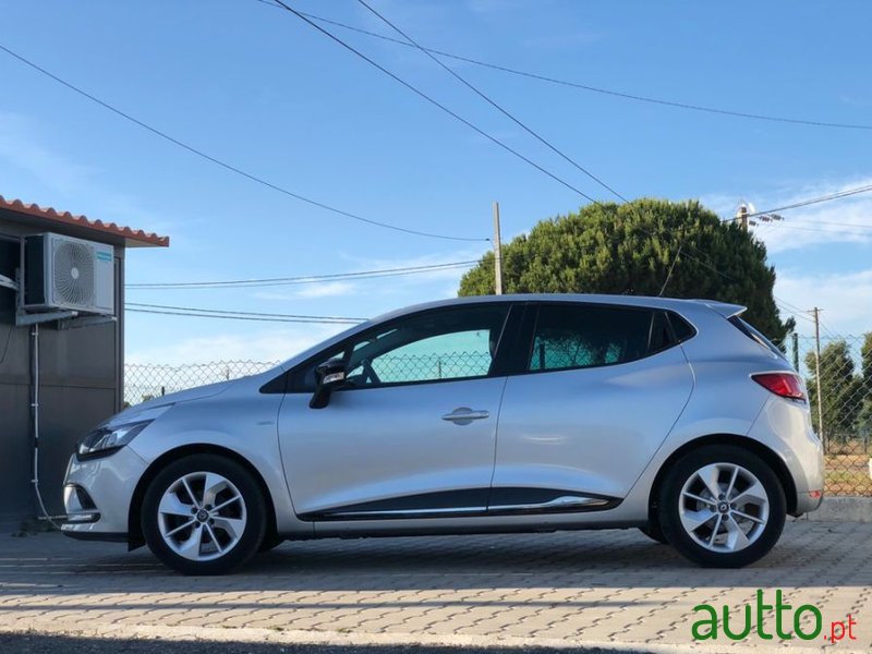 2017' Renault Clio photo #5