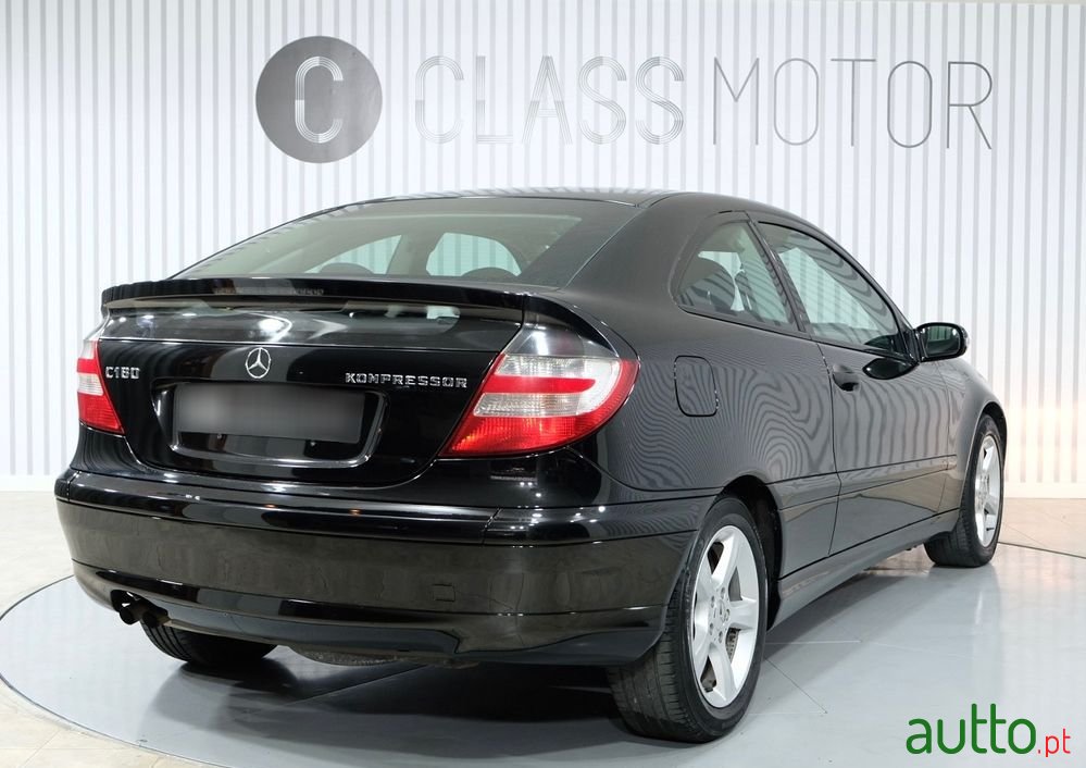 2005' Mercedes-Benz Classe C photo #5