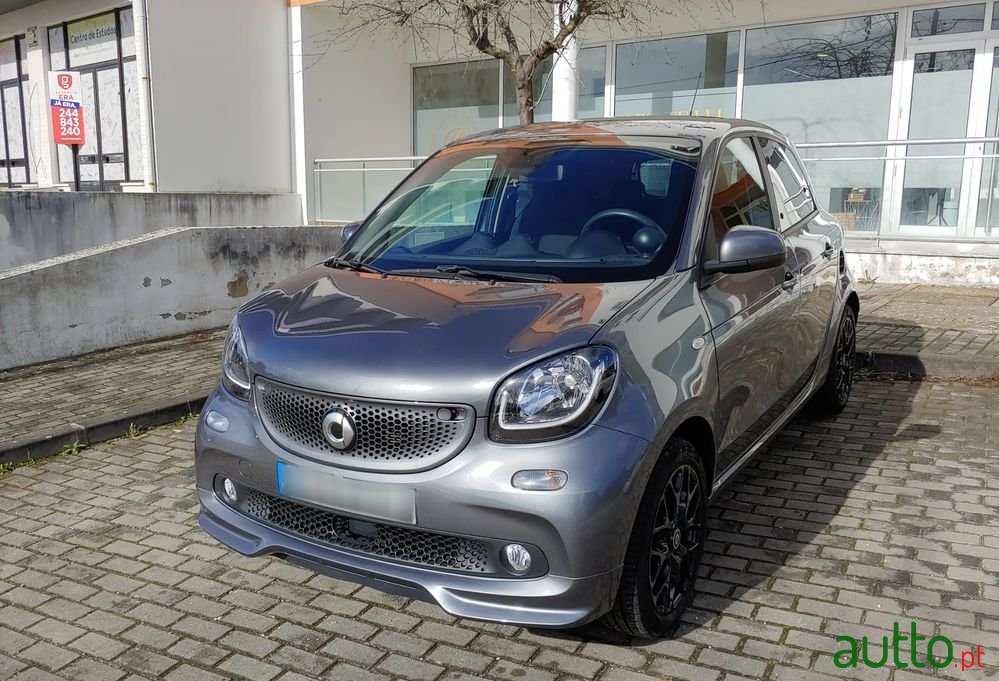 2019' Smart Forfour photo #1