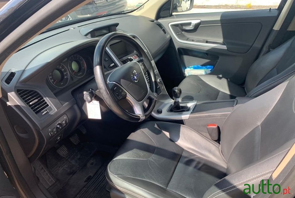 2010' Volvo Xc-60 photo #1