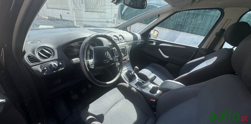 2007' Ford S-Max photo #2