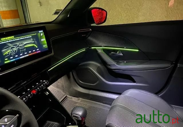 2022' Peugeot 2008 1.5 Bluehdi Gt photo #5