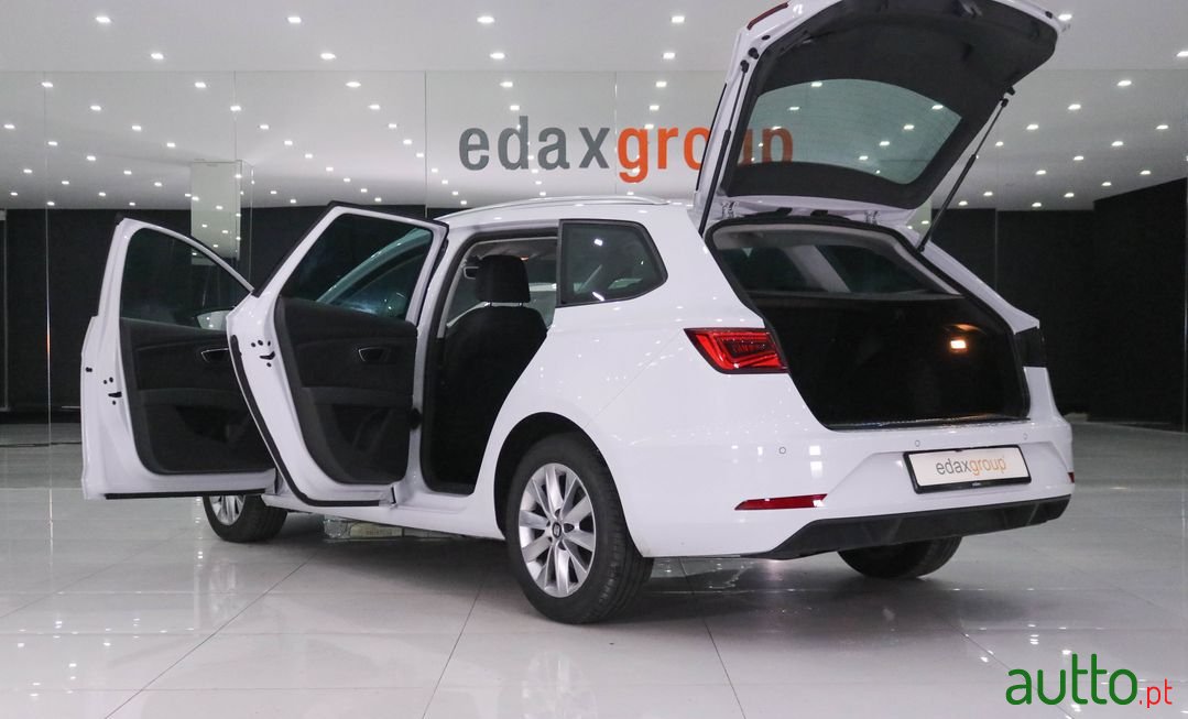 2018' SEAT Leon-St photo #5