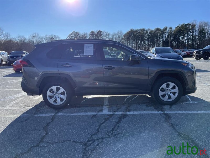 2019' Toyota RAV4 LE FWD photo #5