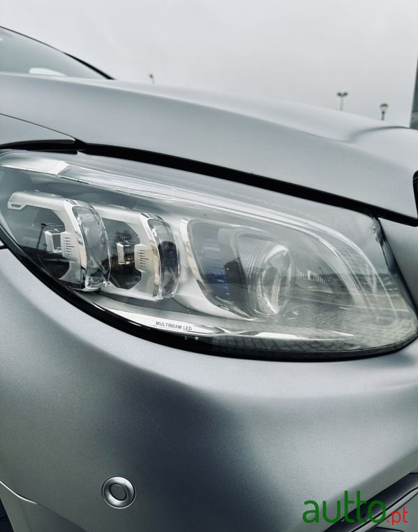 2018' Mercedes-Benz C 43 AMG 4-Matic photo #4