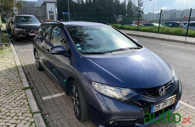 2014' Honda Civic Tourer photo #1