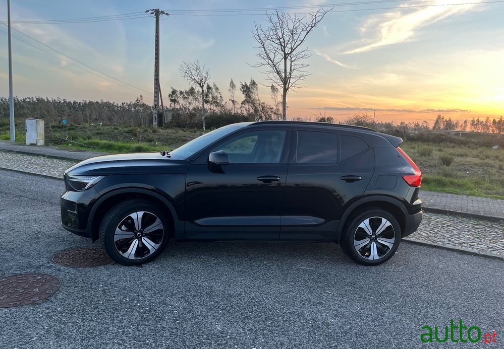 2023' Volvo Xc 40 Recharge Core photo #3