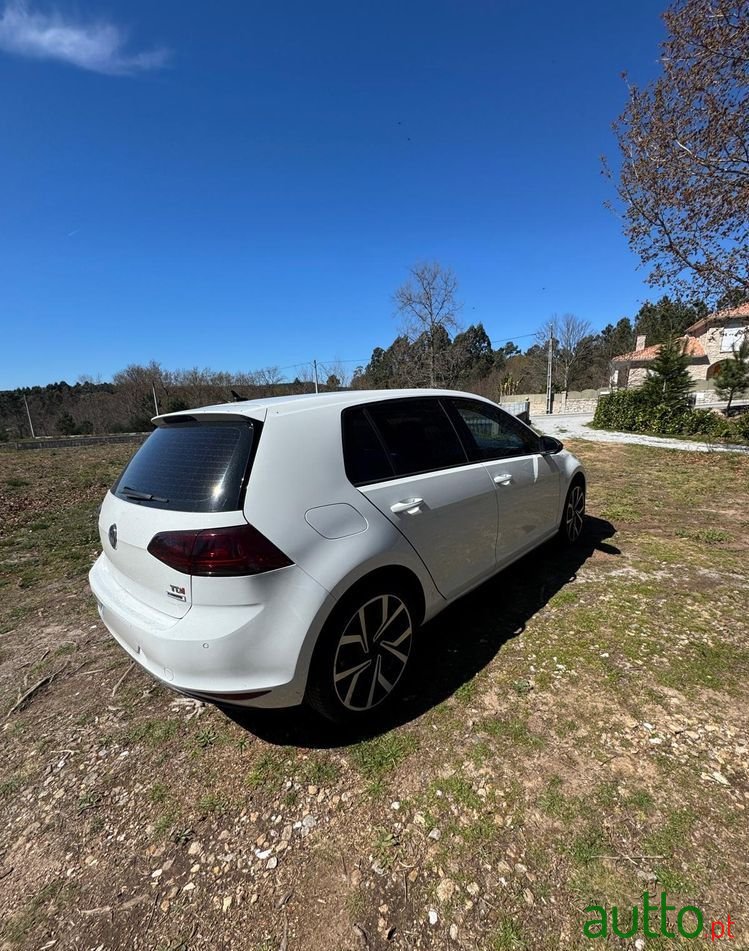 2015' Volkswagen Golf photo #5