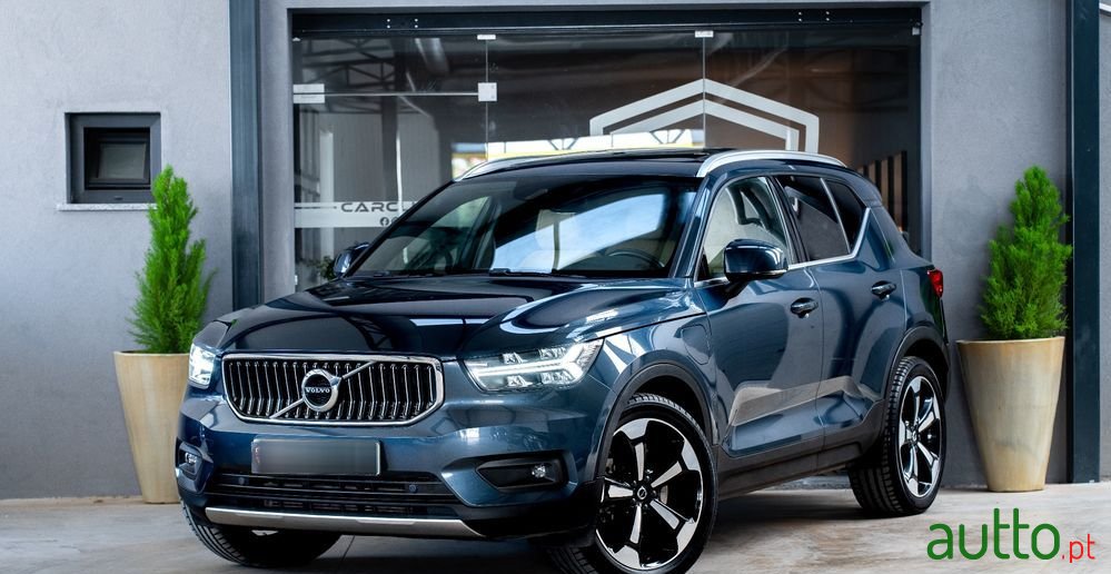 2020' Volvo Xc 40 photo #1