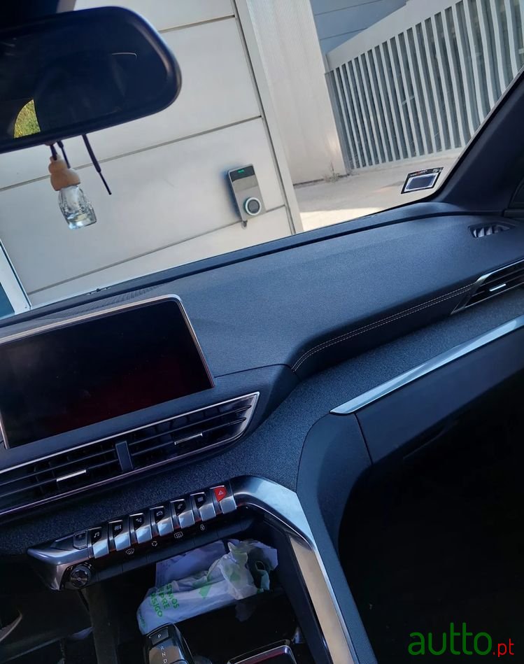 2018' Peugeot 5008 photo #4