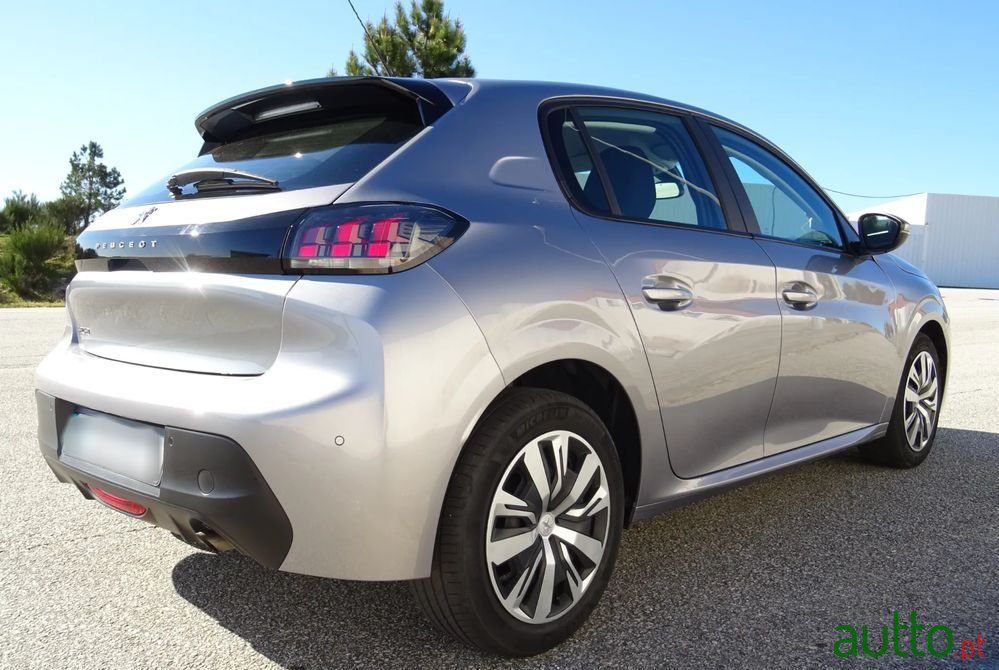 2020' Peugeot 208 photo #4