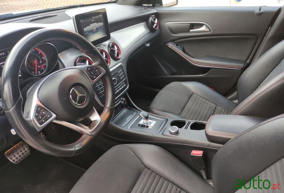 2015' Mercedes-Benz CLA 45 AMG photo #3