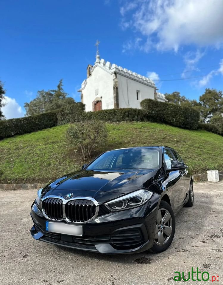 2020' BMW 116 D Advantage photo #1