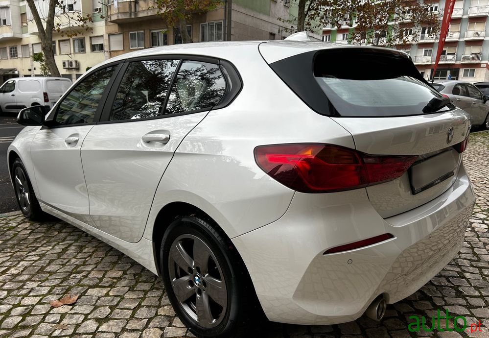 2019' BMW Série 1 D Corporate Edition photo #2