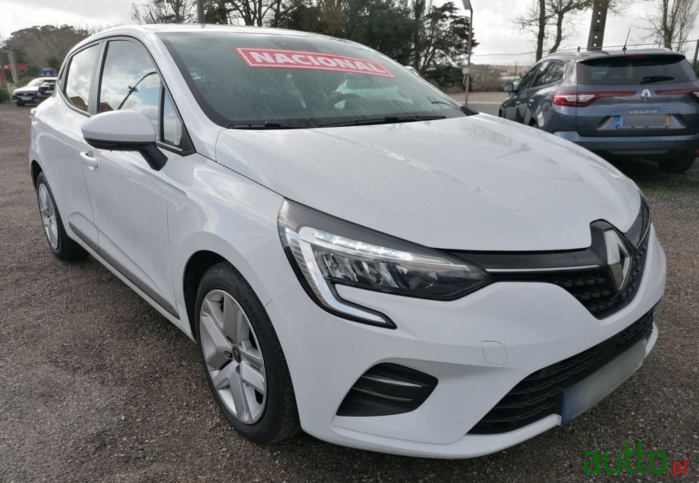 2021' Renault Clio photo #1
