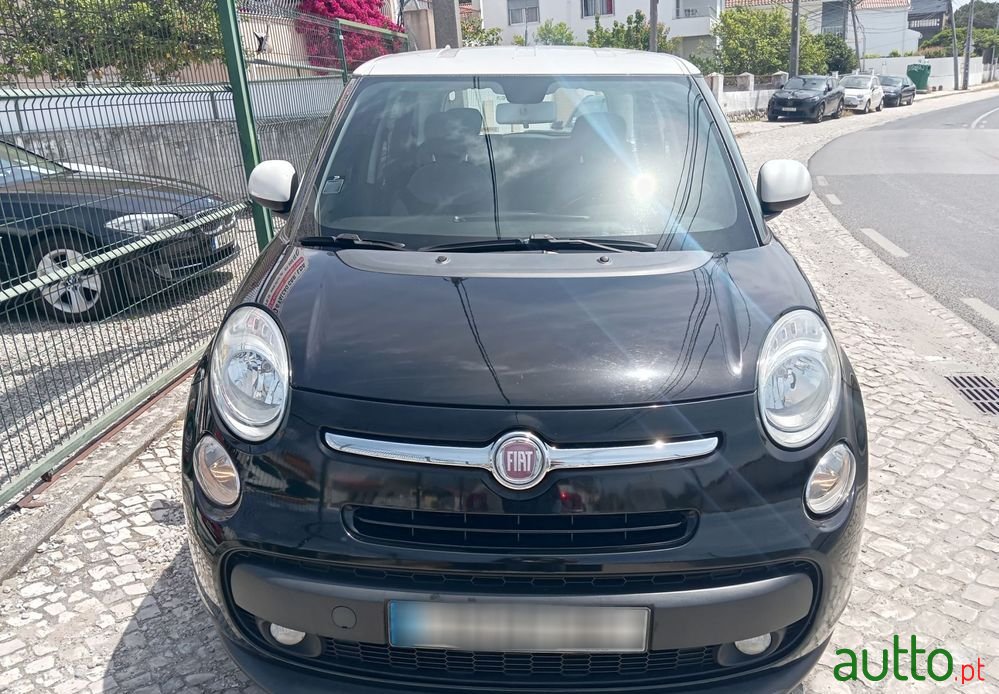 2013' Fiat 500L photo #2