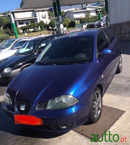 2004' SEAT Ibiza Sport photo #1