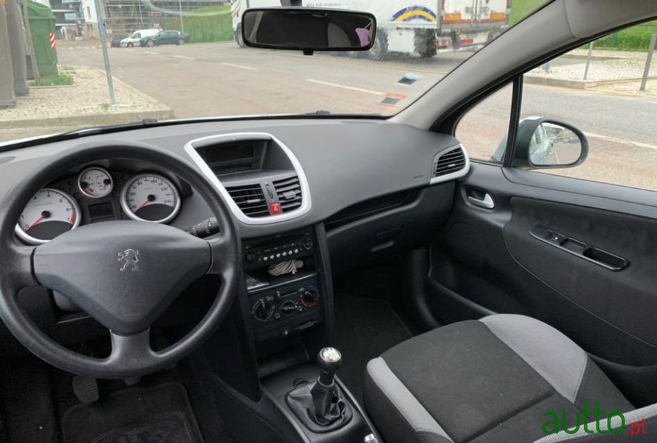 2009' Peugeot 207 Sw photo #4