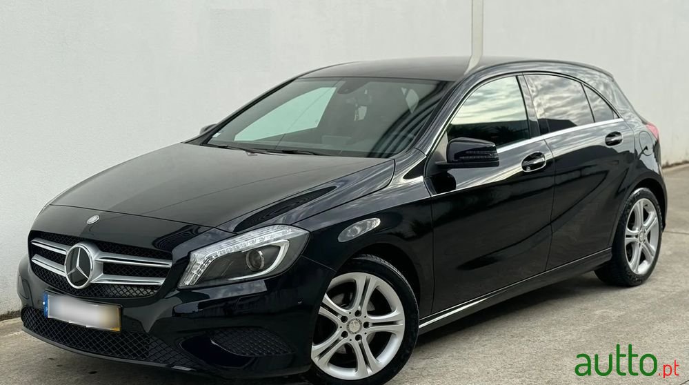 2014' Mercedes-Benz A 160 Cdi Urban photo #1