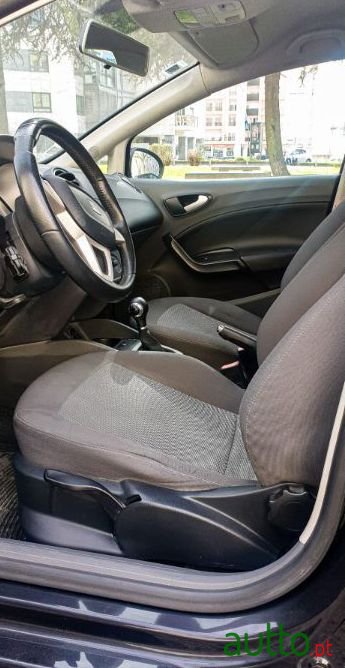 2011' SEAT Ibiza photo #1