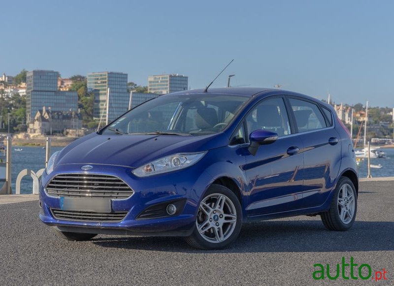 2014' Ford Fiesta photo #1