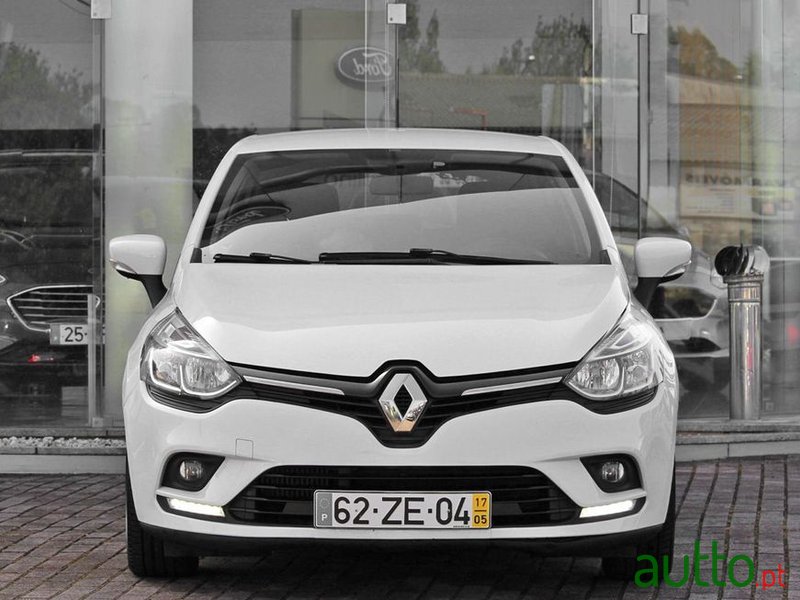 2017' Renault Clio photo #2