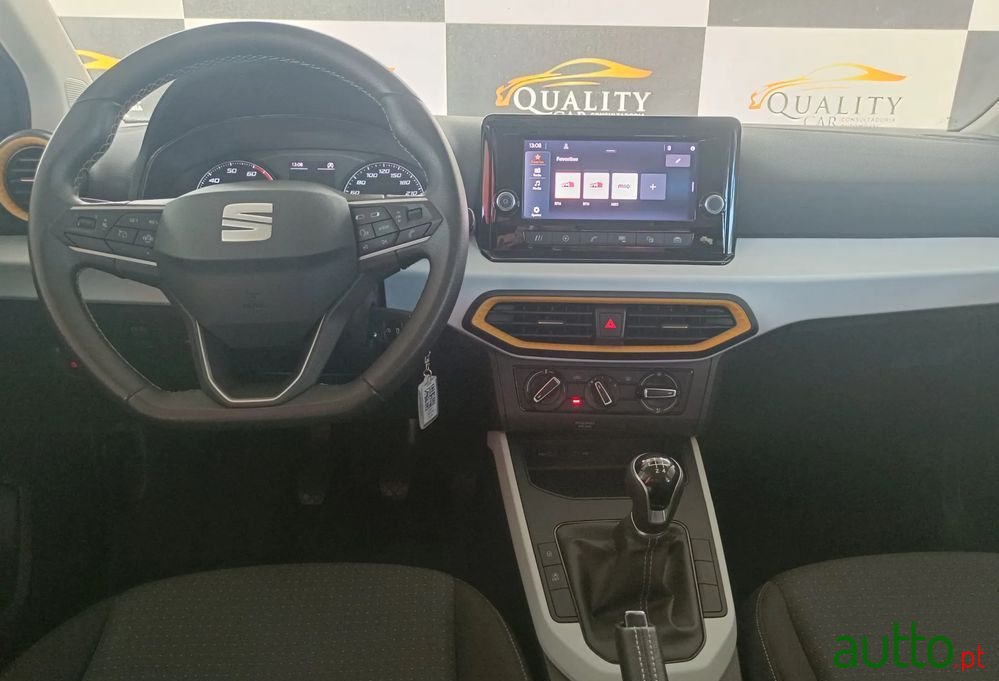 2022' SEAT Arona 1.0 Tsi Style photo #5