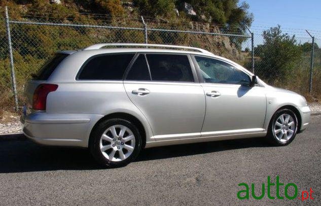 2005' Toyota Avensis 2.2 D4D Sw photo #1
