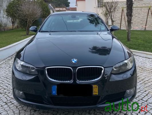 2009' BMW 320 Coupé photo #5