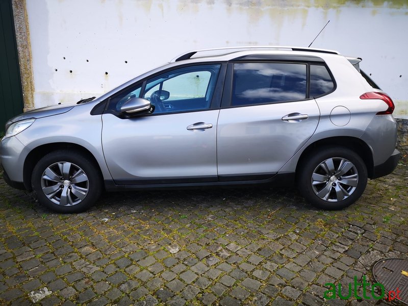 2016' Peugeot 2008 photo #1