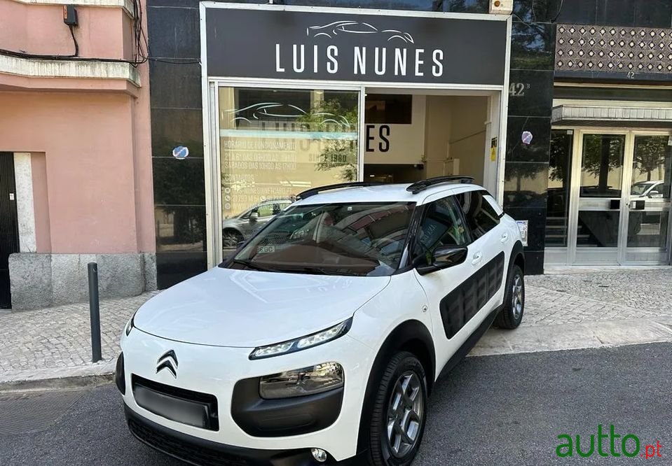 2015' Citroen C4 Cactus photo #1