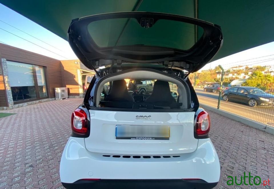 2019' Smart Fortwo photo #4