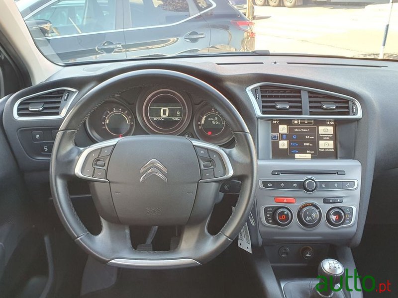 2017' Citroen C4 photo #3