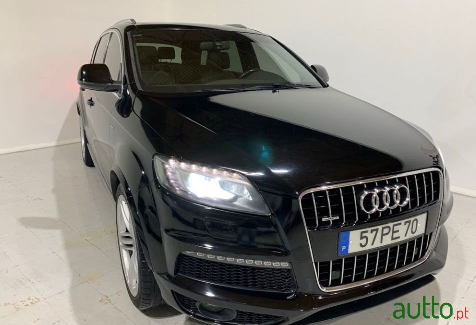 2011' Audi Q7 photo #1